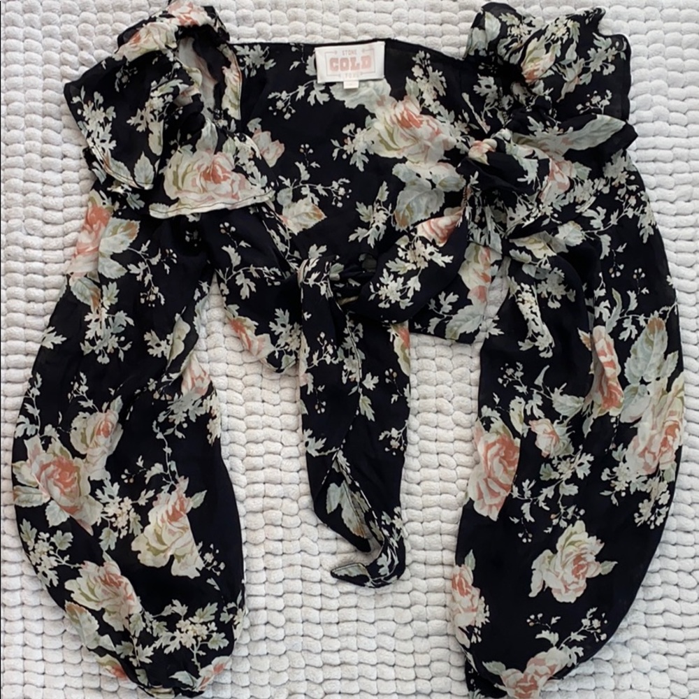 Stone cold fox top